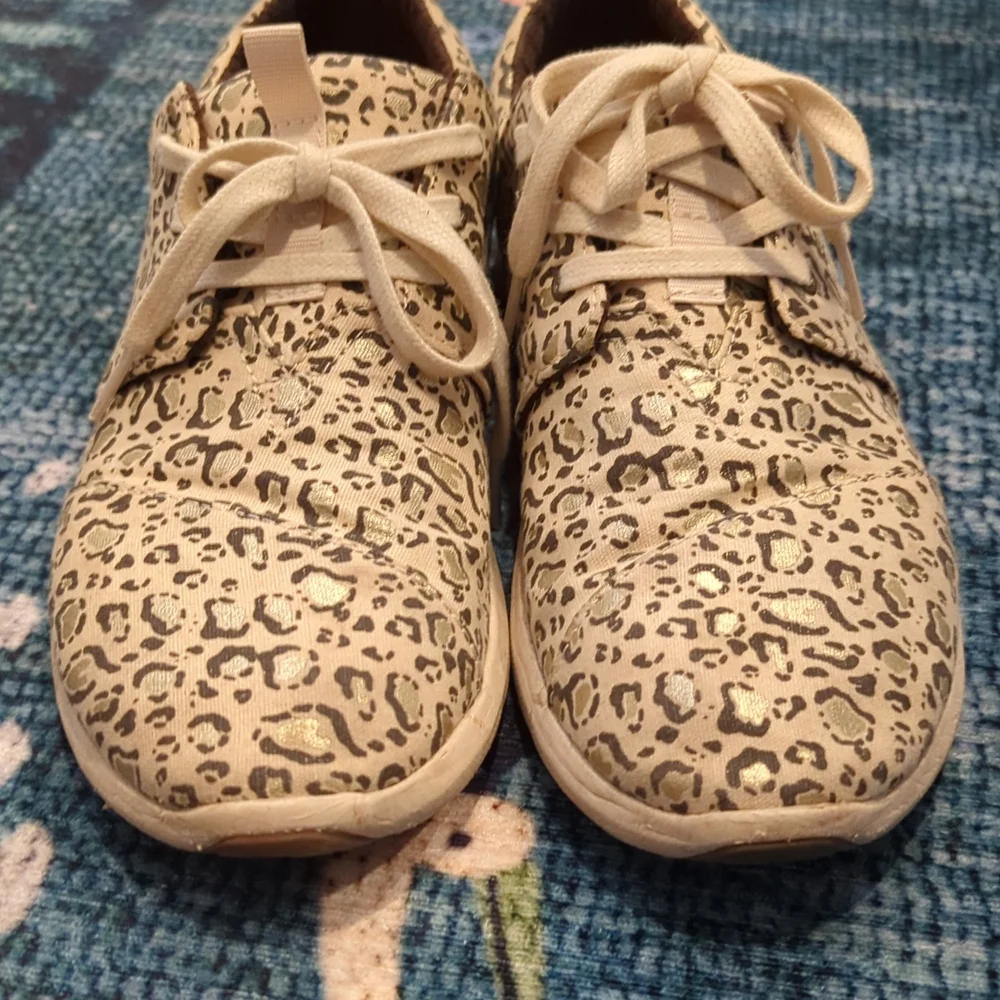 EUC Toms cheetah print sneakers size 8 - Picture 4 of 7